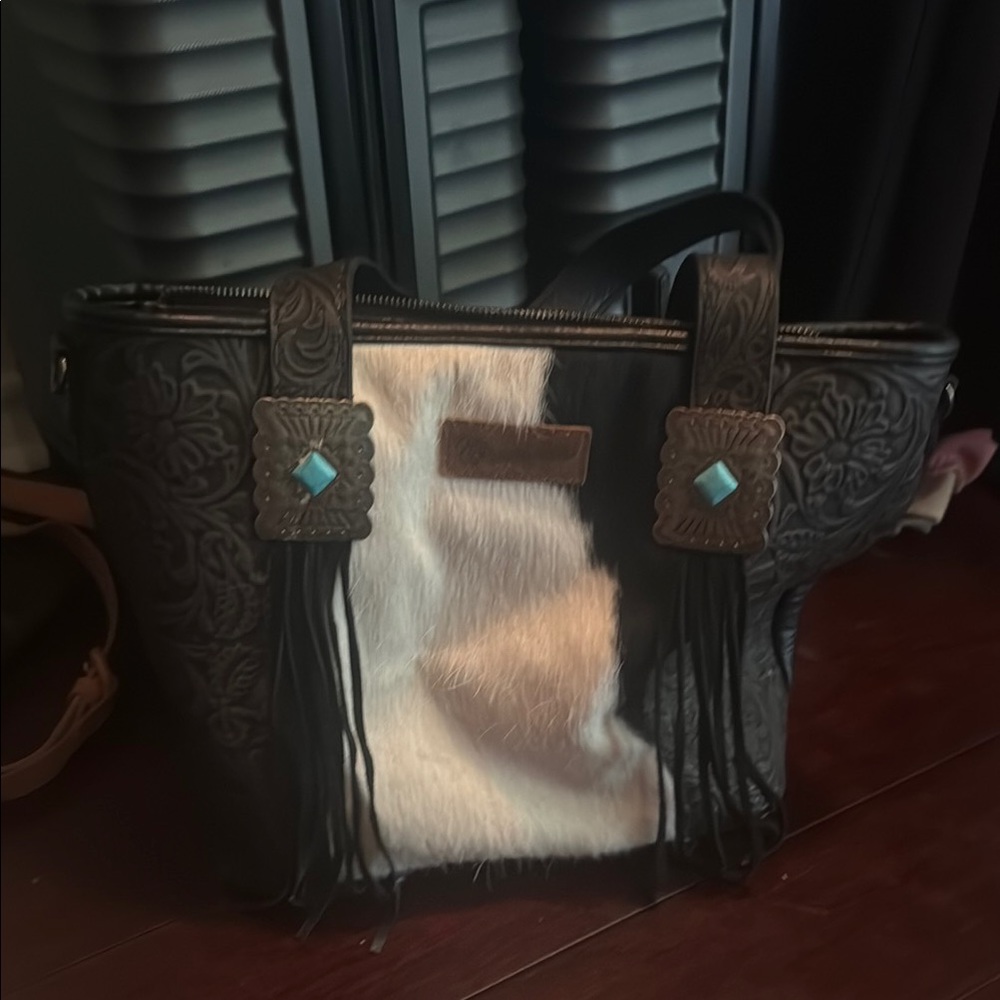 Wrangler Black and White Shoulder Bag with Fringe